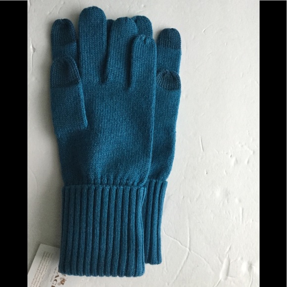 Coach Gloves - Picture 4 of 6